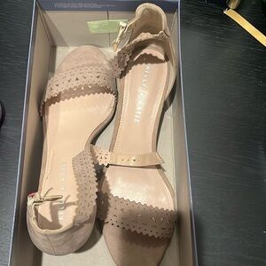 🔴Kelly and Katie faux suede block heels